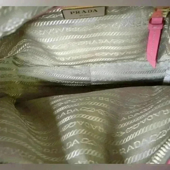 Authentic PRADA PINK JACQUARD CANVAS LOGO
CAMERA BAG - Picture 12 of 15